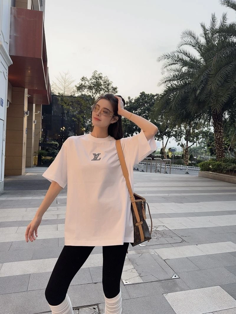 Breathable Louis Vuitton T-Shirts 137974