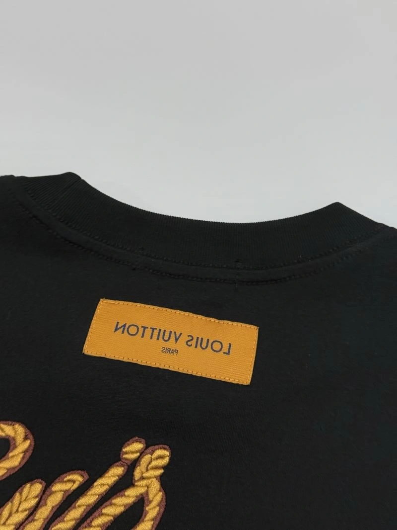 Affordable Louis Vuitton T-Shirts 137968