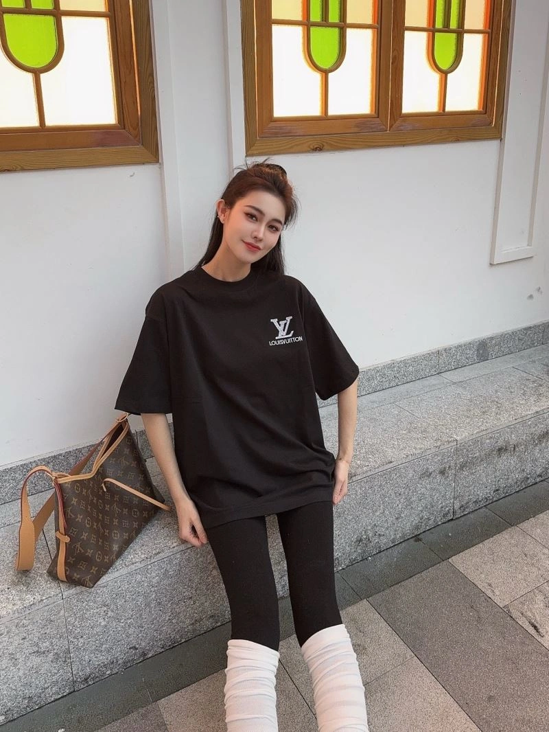 Louis Vuitton T-Shirts Fashionable 137962