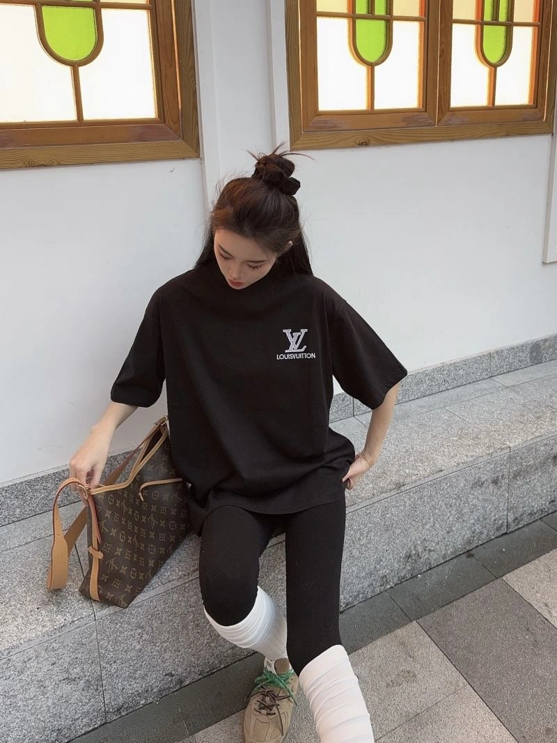 Louis Vuitton T-Shirts Fashionable 137962
