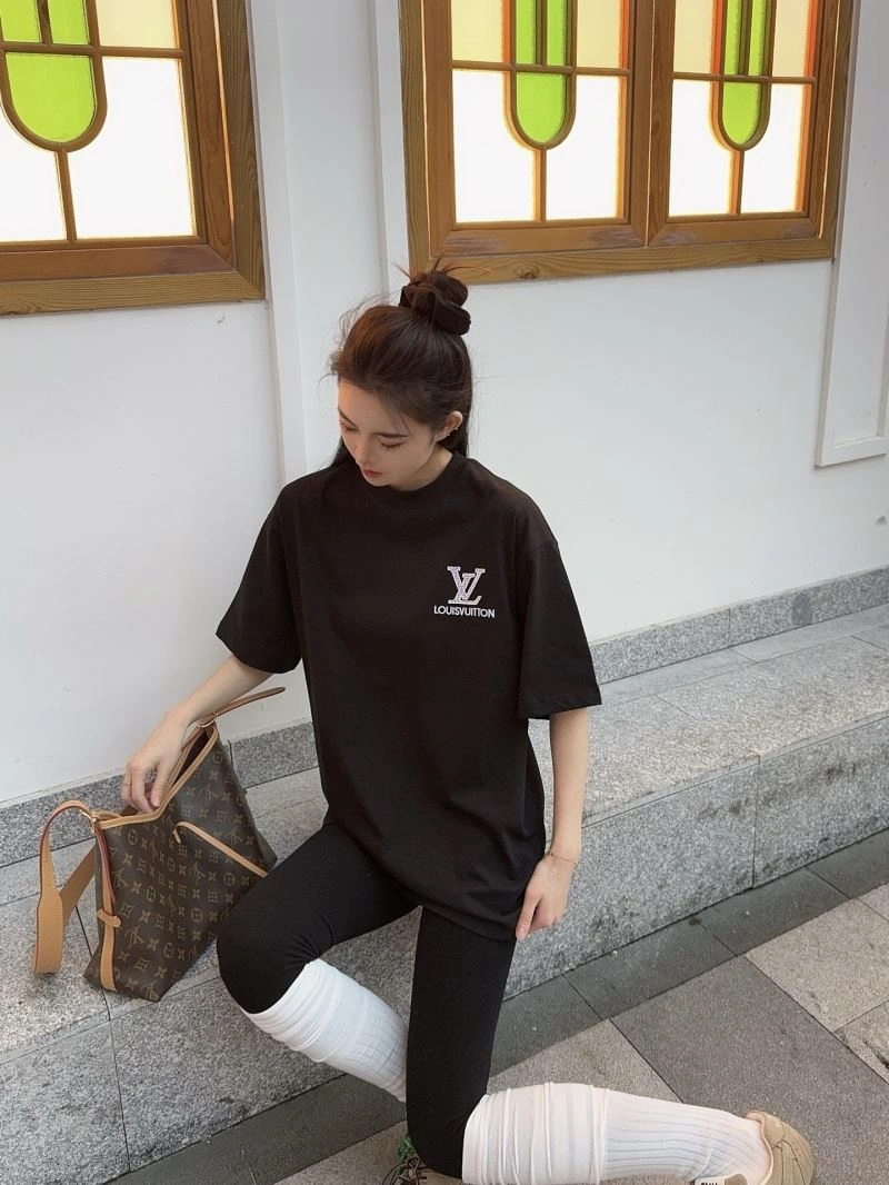 Louis Vuitton T-Shirts Fashionable 137962