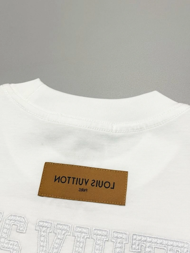 Durable Louis Vuitton T-Shirts 137964