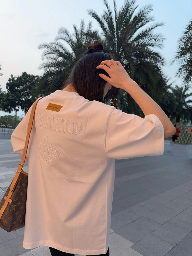 Durable Louis Vuitton T-Shirts 137964