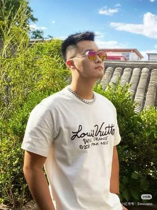 Louis Vuitton T-Shirts SmartChoice 137956