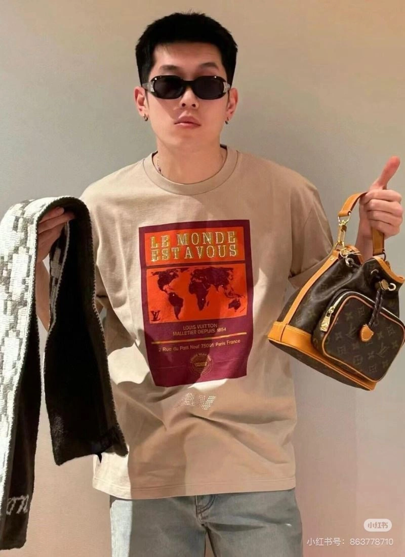 Popular Louis Vuitton T-Shirts 137955