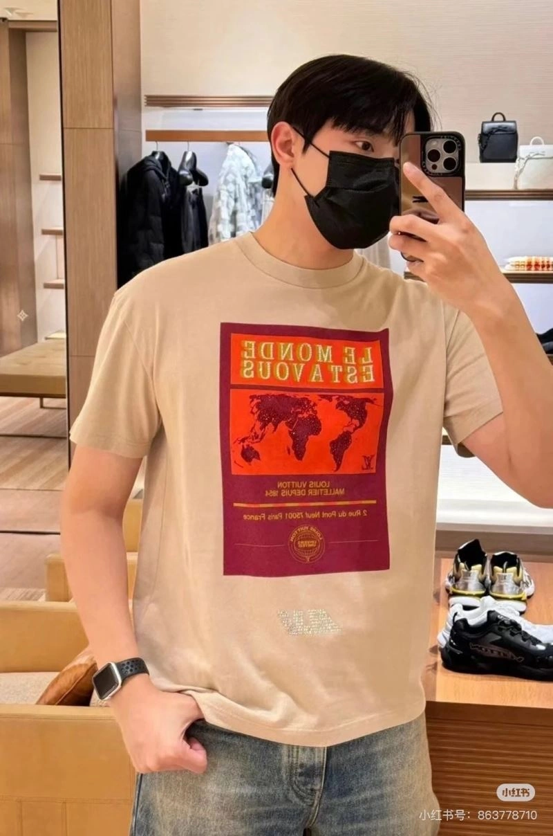 Popular Louis Vuitton T-Shirts 137955