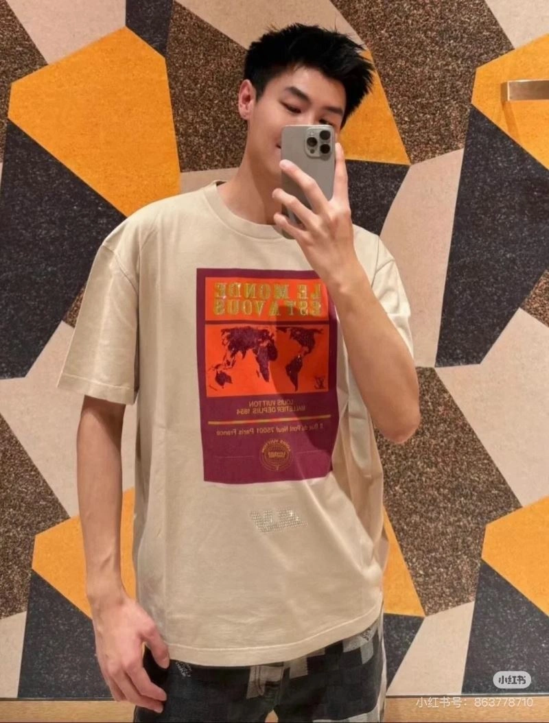 Popular Louis Vuitton T-Shirts 137955