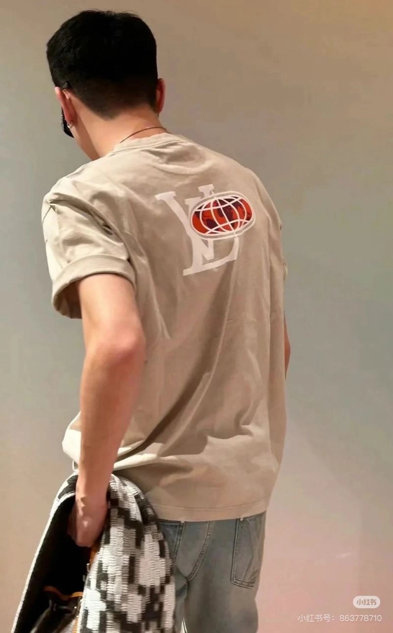 Popular Louis Vuitton T-Shirts 137955