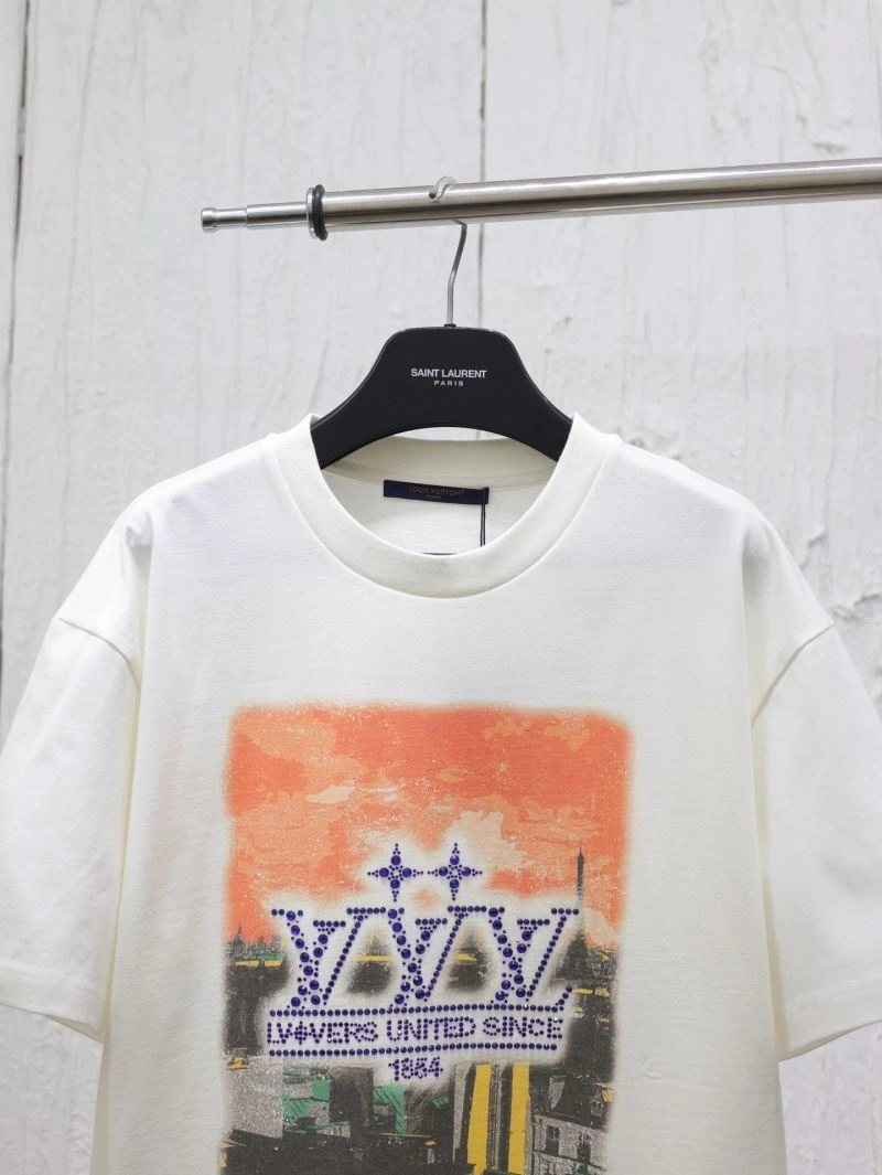 Louis Vuitton T-Shirts Lightweight 137954