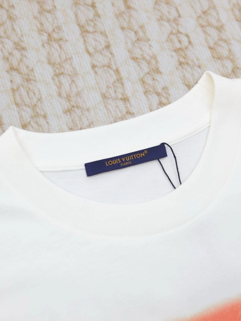 Louis Vuitton T-Shirts Lightweight 137954