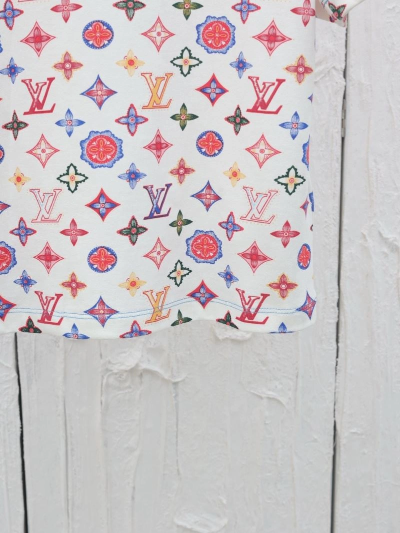 Stylish Louis Vuitton T-Shirts 137953