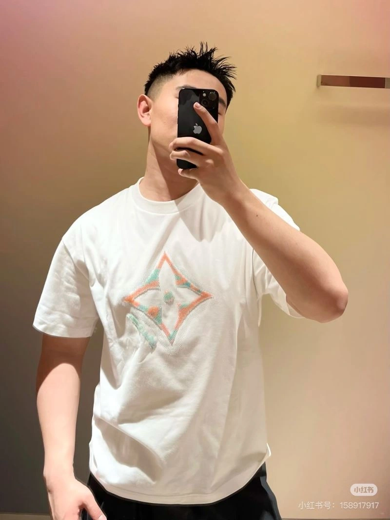 Compact Louis Vuitton T-Shirts 137996