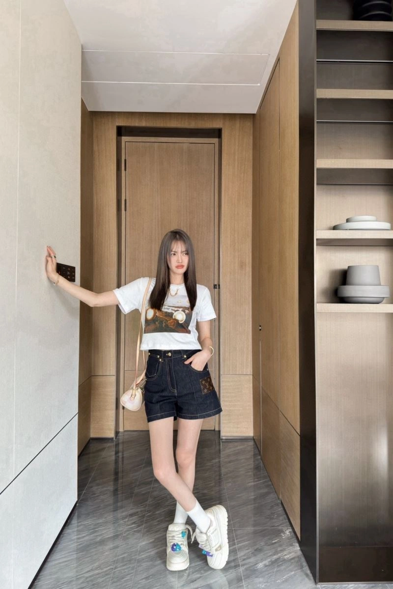 Louis Vuitton T-Shirts GoAnywhere 137949