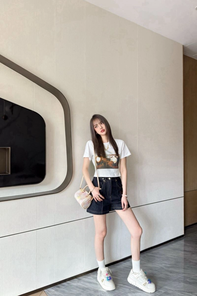 Louis Vuitton T-Shirts GoAnywhere 137949