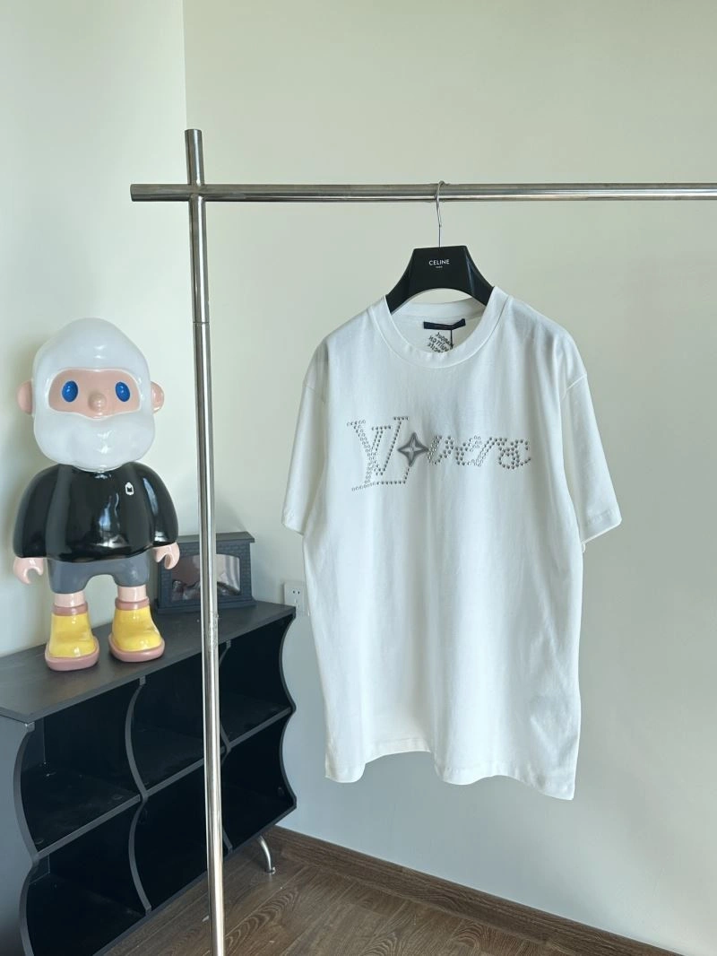 Breathable Louis Vuitton T-Shirts 137947