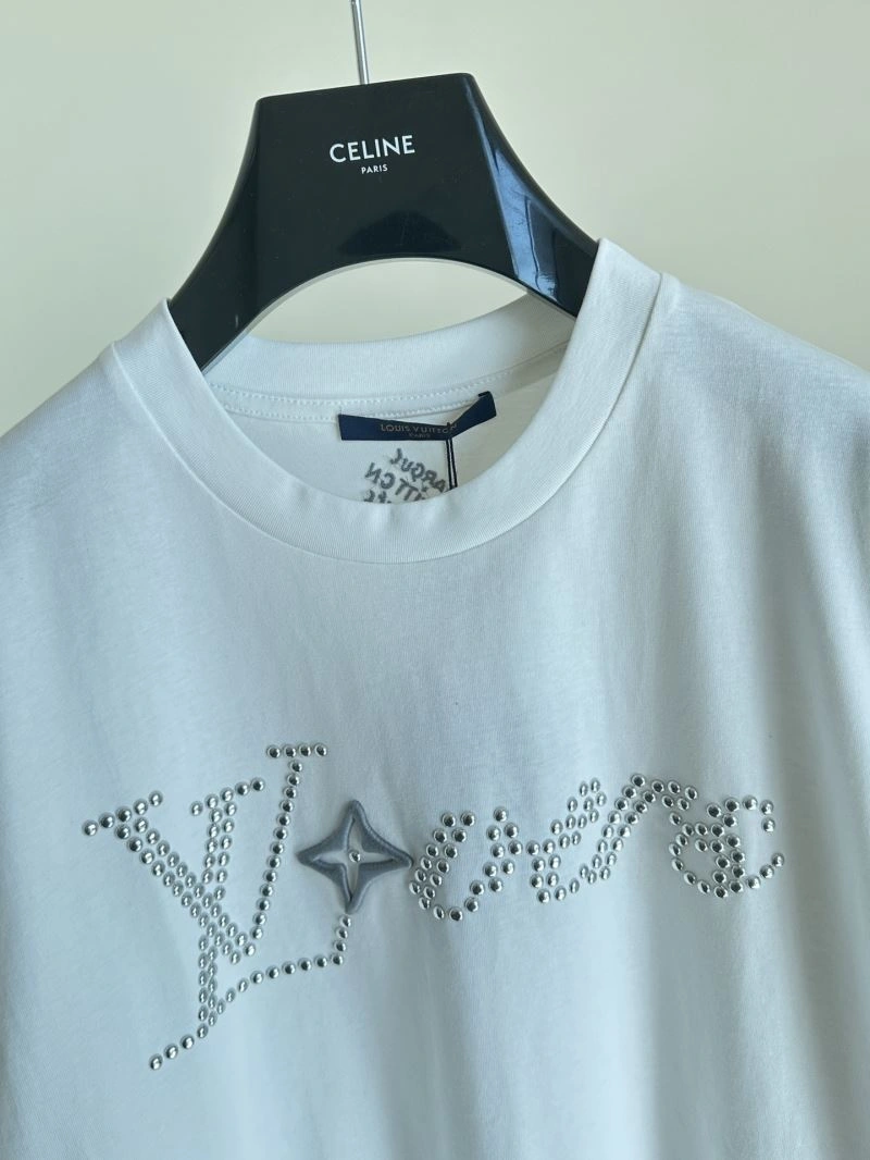 Breathable Louis Vuitton T-Shirts 137947