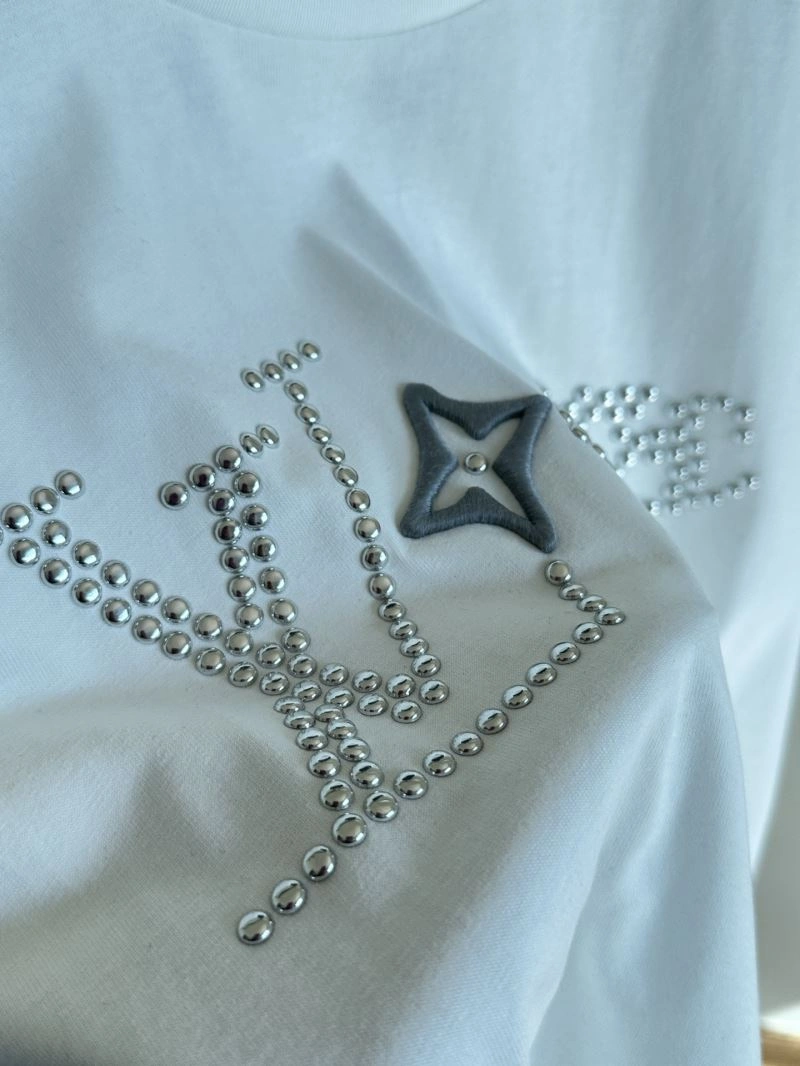 Breathable Louis Vuitton T-Shirts 137947
