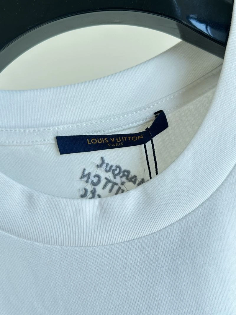 Breathable Louis Vuitton T-Shirts 137947