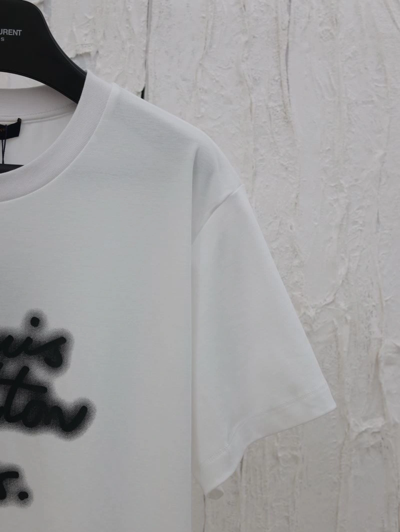 Louis Vuitton T-Shirts Soft 137945