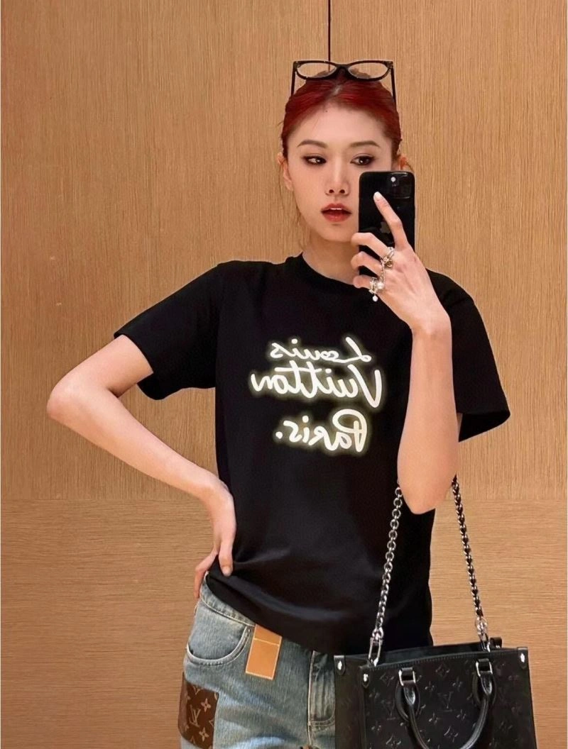 Louis Vuitton T-Shirts Soft 137945