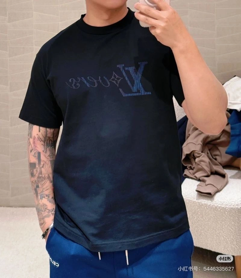 Louis Vuitton T-Shirts StreetReady 137950