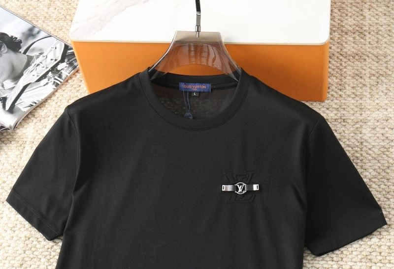 Louis Vuitton T-Shirts Practical 139145