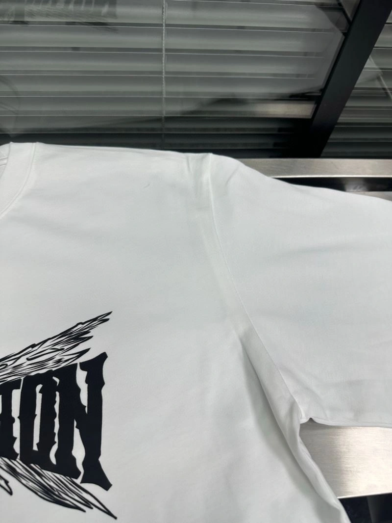 EyeCatching Louis Vuitton T-Shirts 131971
