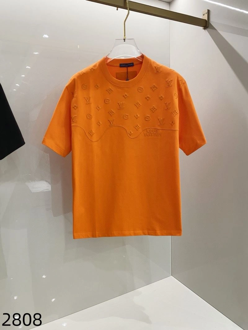 Tailored Louis Vuitton T-Shirts 131972