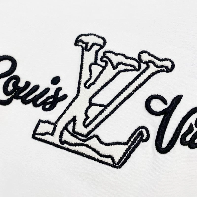Louis Vuitton T-Shirts Bold 131970