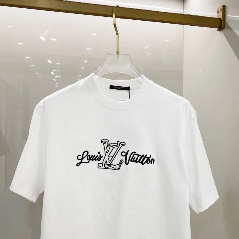 Louis Vuitton T-Shirts Bold 131970