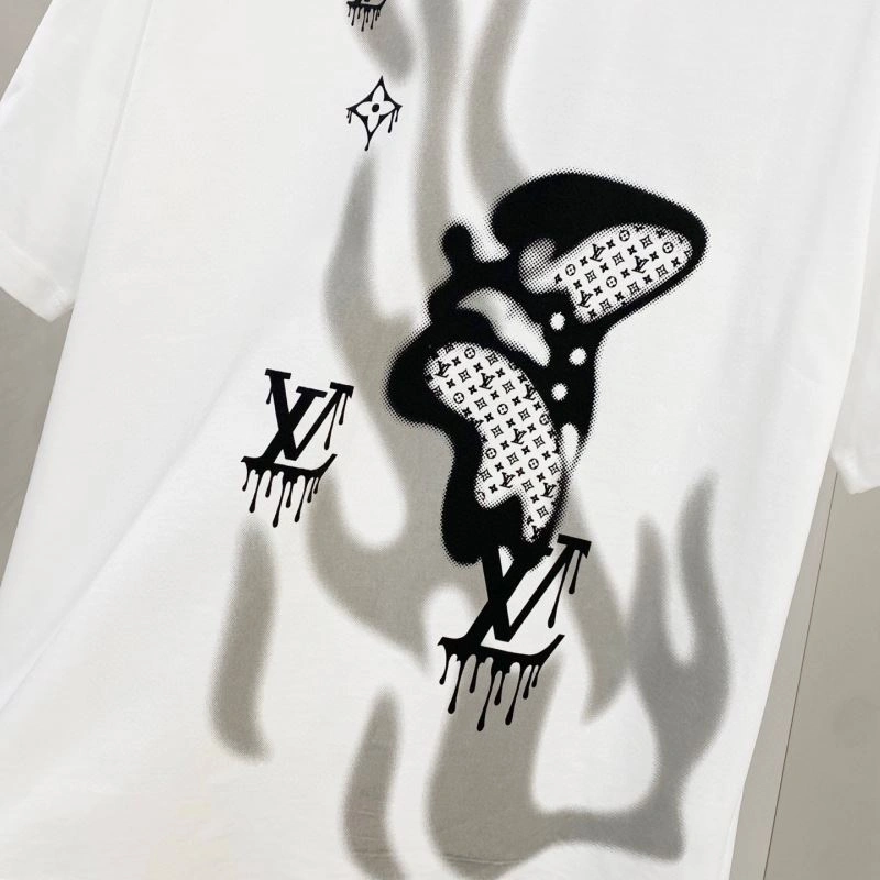 Unisex Louis Vuitton T-Shirts 131960