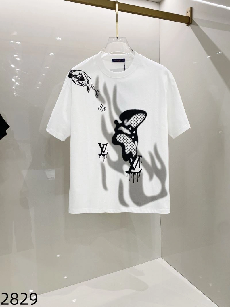 Unisex Louis Vuitton T-Shirts 131960