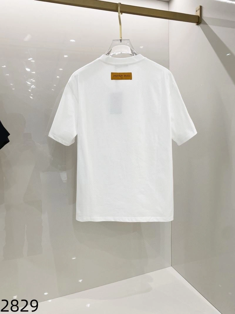 Unisex Louis Vuitton T-Shirts 131960