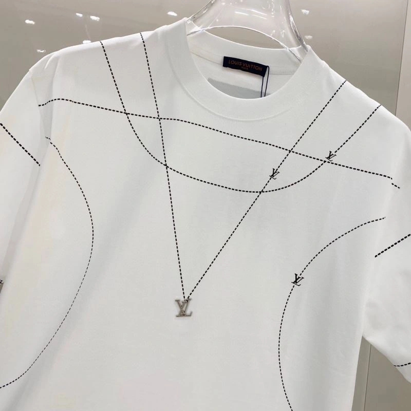 Supportive Louis Vuitton T-Shirts 131964