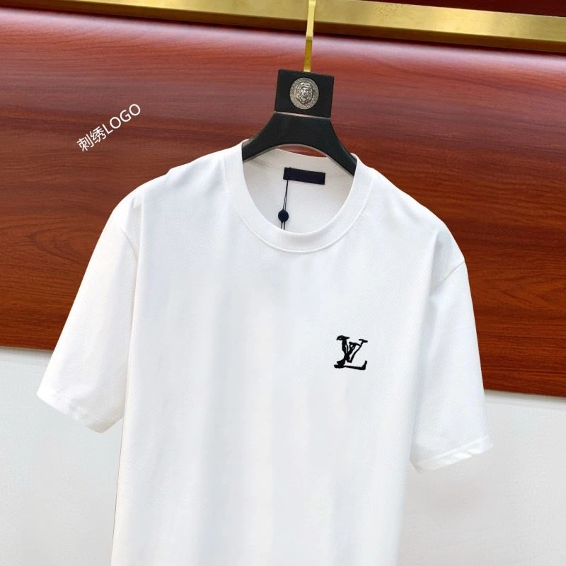 Refined Louis Vuitton T-Shirts 131965
