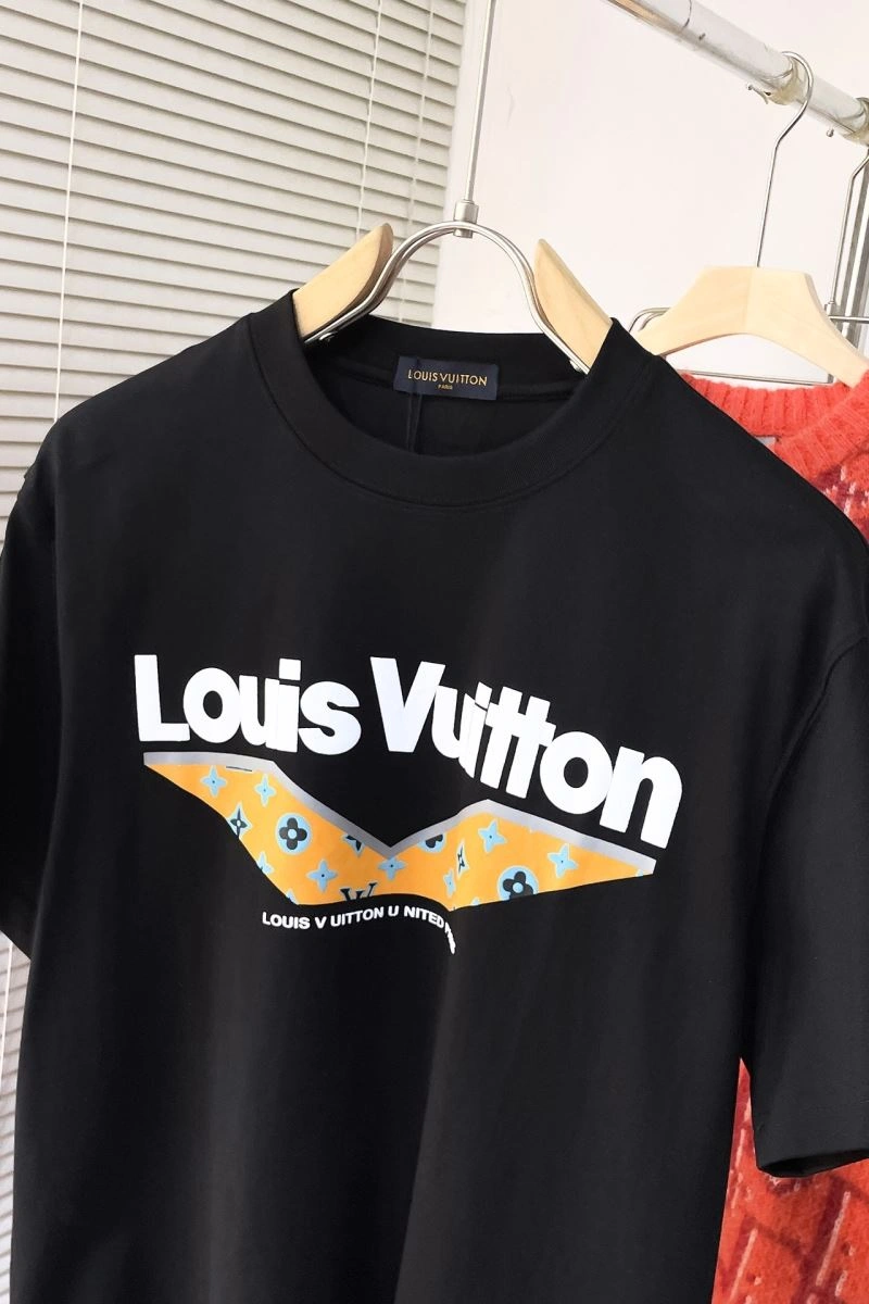 Soft Louis Vuitton T-Shirts 138924