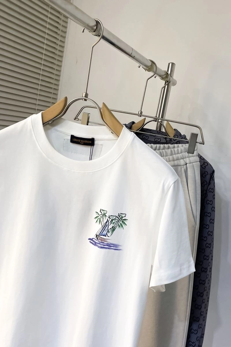 Louis Vuitton T-Shirts Classic 138928