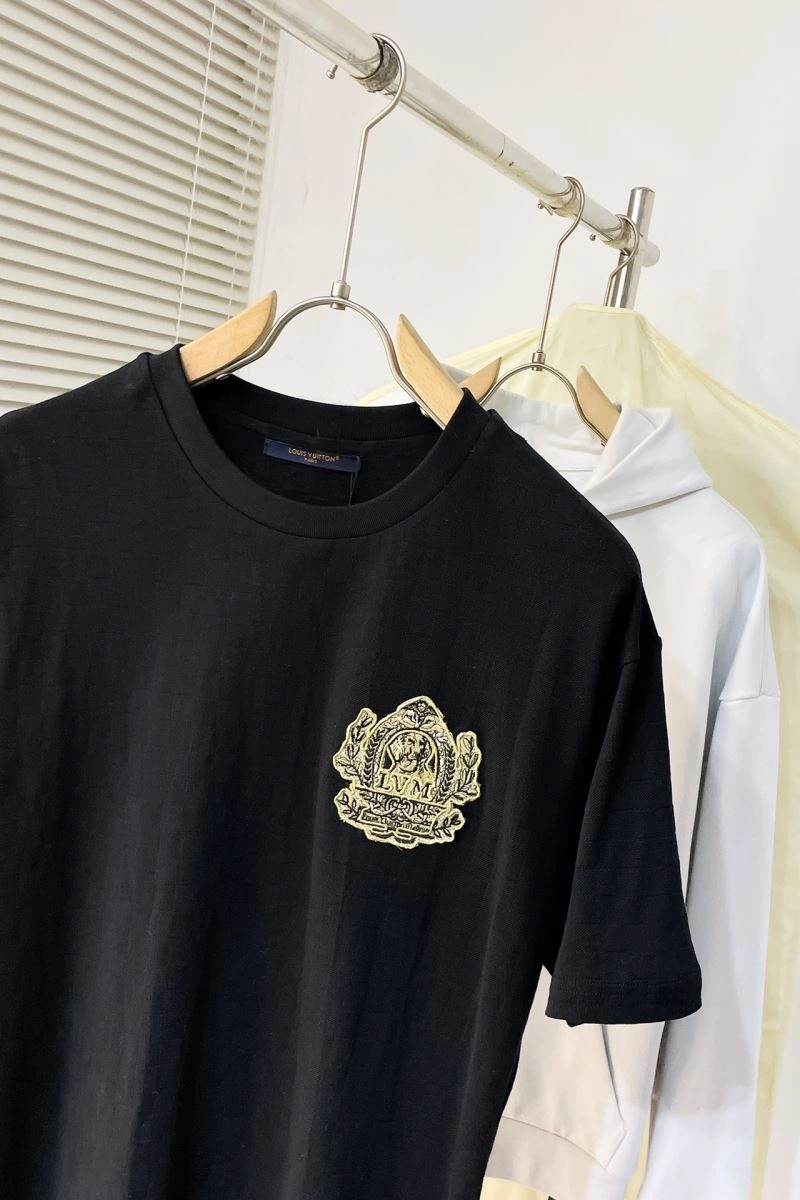 Louis Vuitton T-Shirts MoistureWicking 138914