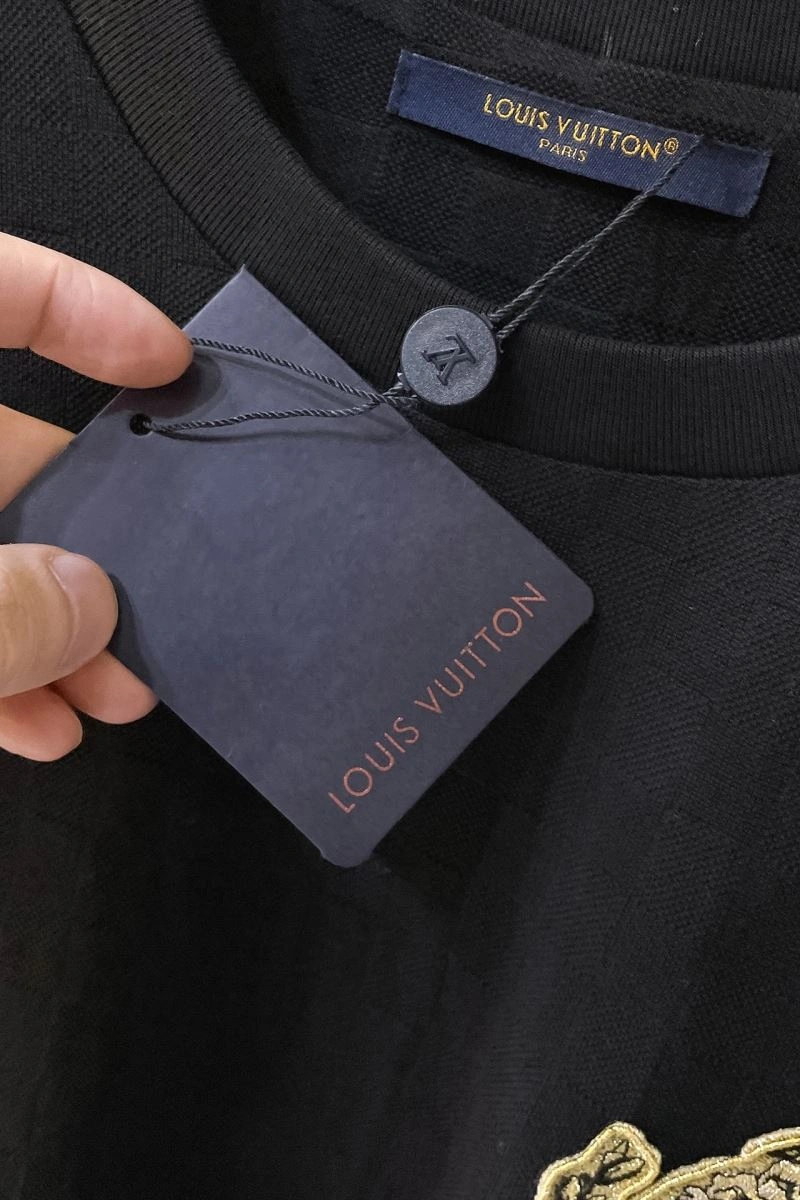 Louis Vuitton T-Shirts MoistureWicking 138914
