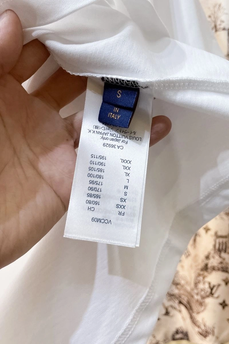 Louis Vuitton T-Shirts Cozy 138934