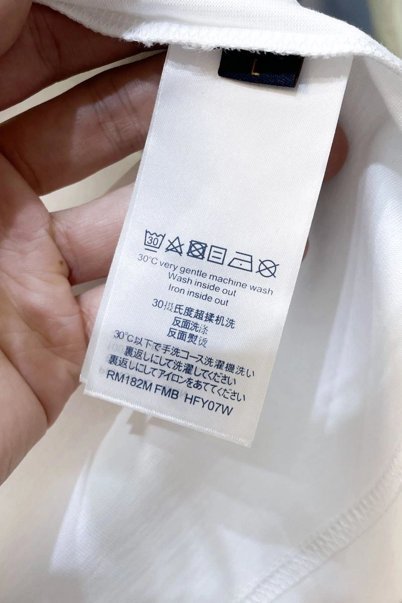 AllSeason Louis Vuitton T-Shirts 138919