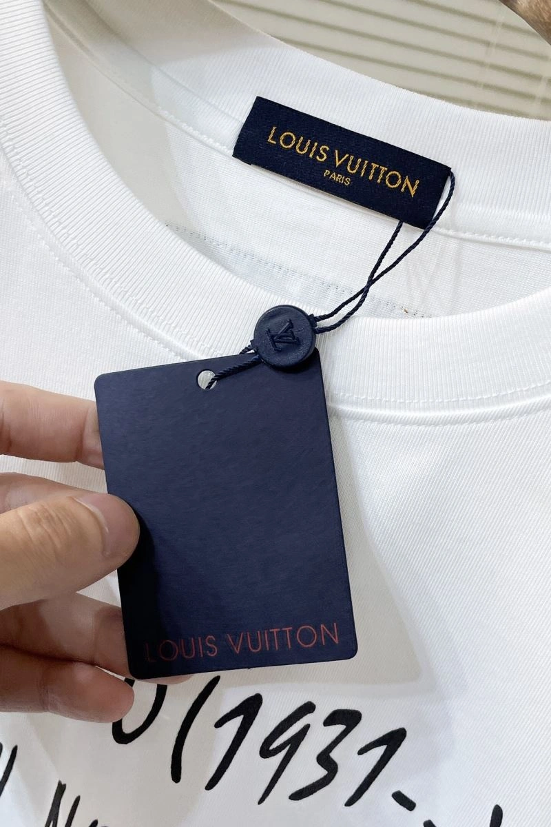 AllSeason Louis Vuitton T-Shirts 138919