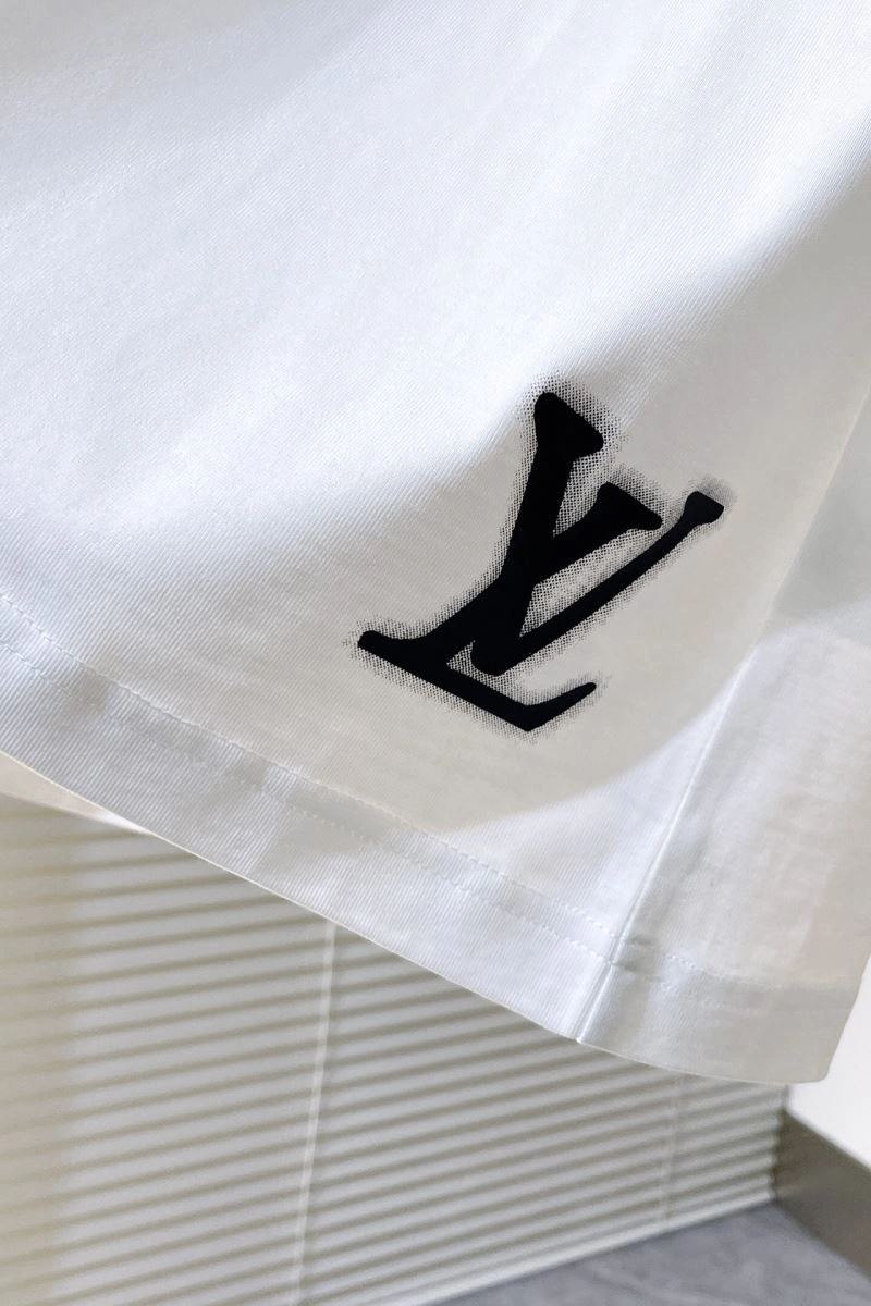 AllSeason Louis Vuitton T-Shirts 138919