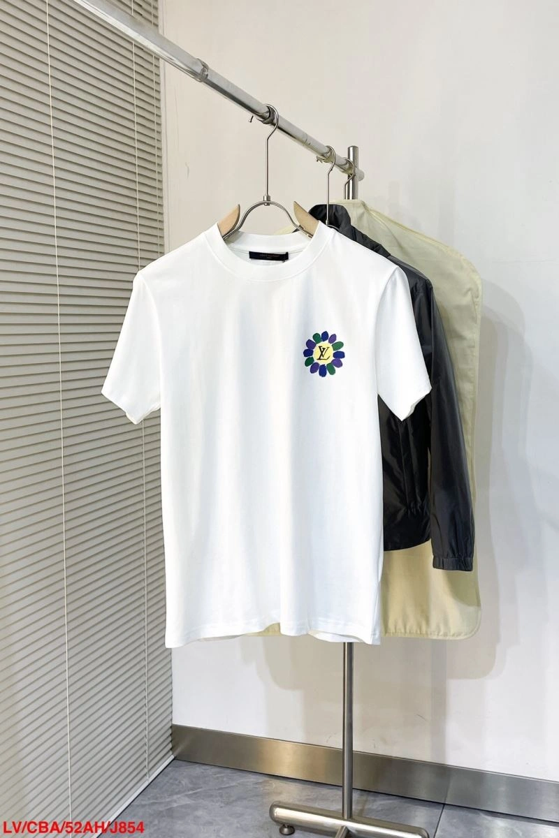 Snug Louis Vuitton T-Shirts 138920