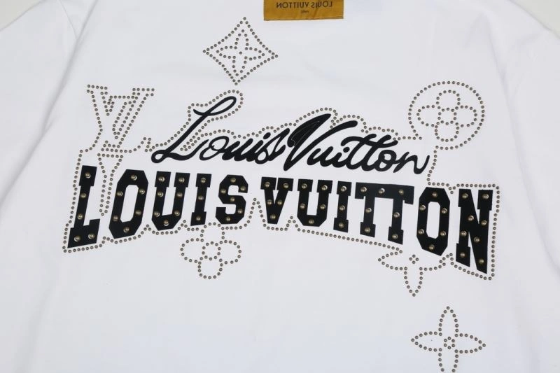 Breathable Louis Vuitton T-Shirts 138904
