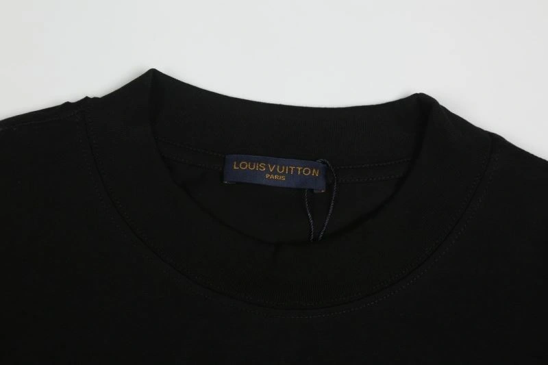 Louis Vuitton T-Shirts FashionForward 138907