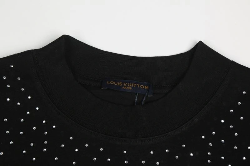 Louis Vuitton T-Shirts Minimalist 138897