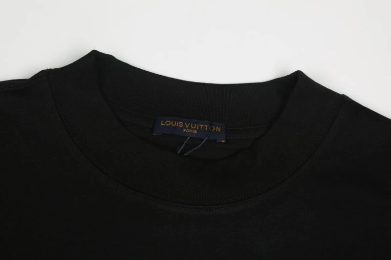 Louis Vuitton T-Shirts Sustainable 138892