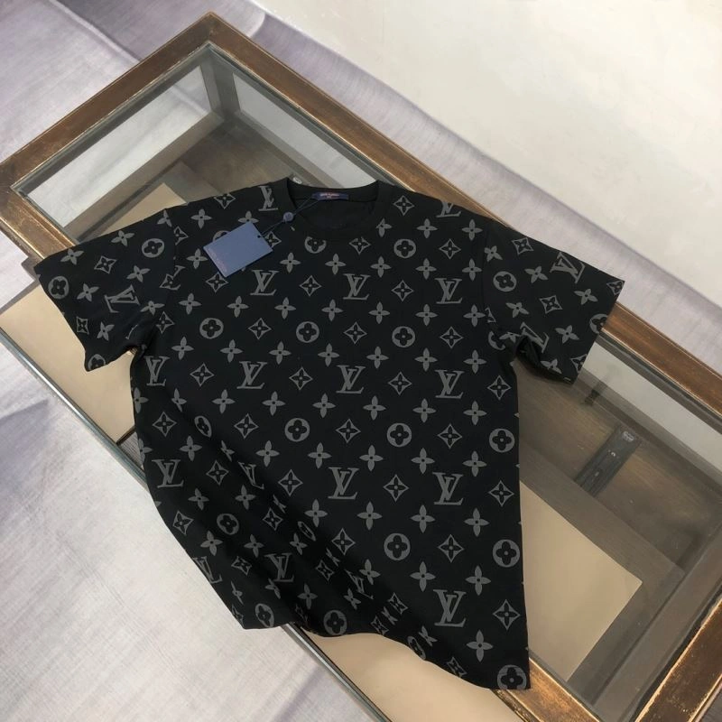 Louis Vuitton T-Shirts Sporty 138875