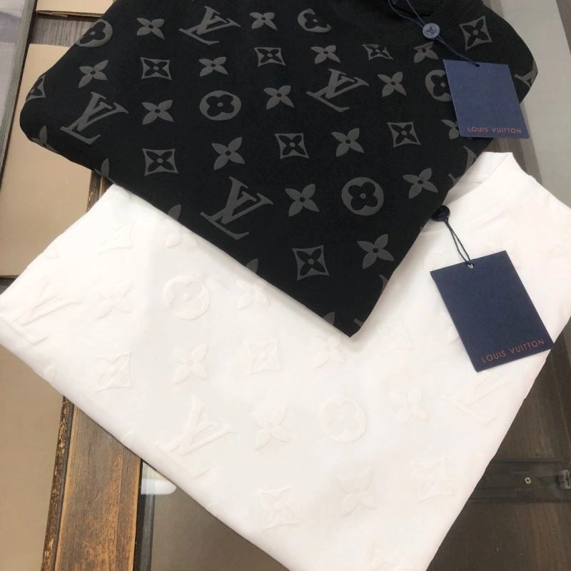 Louis Vuitton T-Shirts Sporty 138875